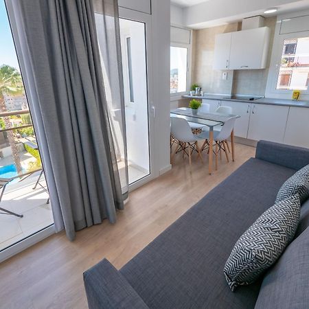 Ar Melrose Place Apartment Lloret de Mar Bagian luar foto