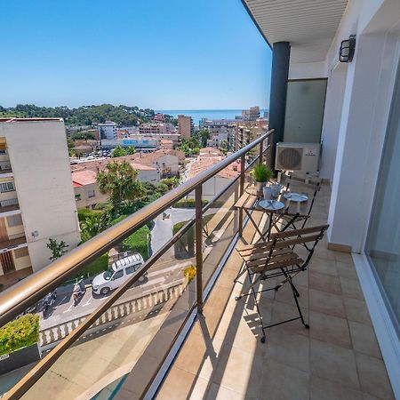 Ar Melrose Place Apartment Lloret de Mar Bagian luar foto