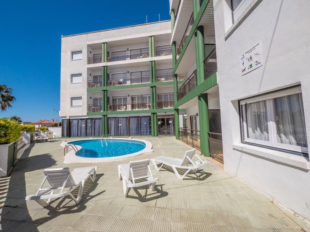 Ar Melrose Place Apartment Lloret de Mar Bagian luar foto