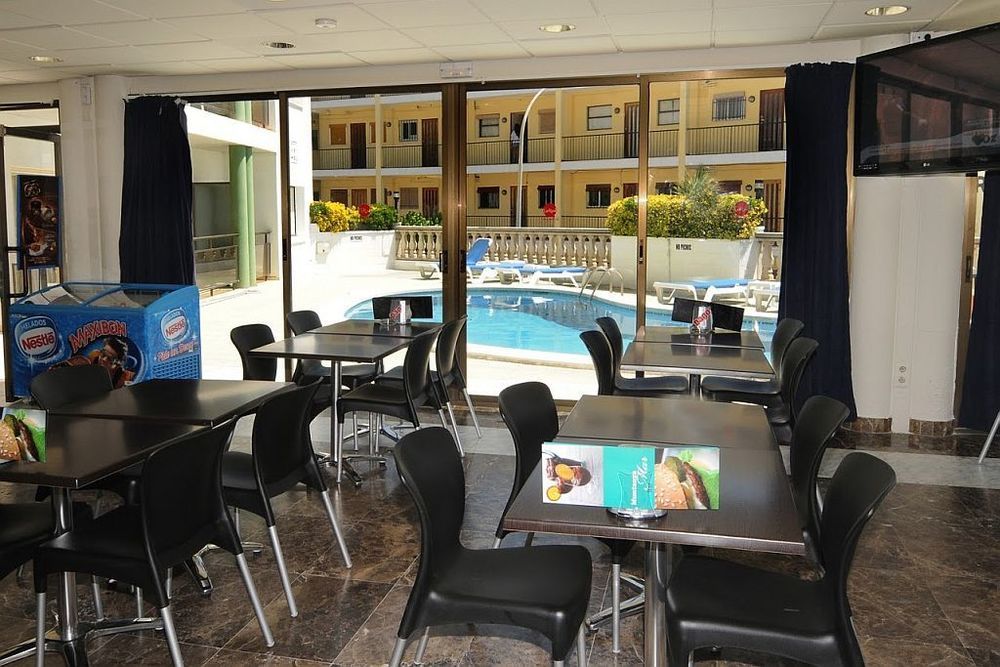 Ar Melrose Place Lloret de Mar Bagian luar foto